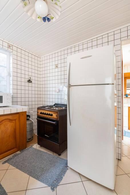 Chaine Lodge Maison Entiere Free Parking & Wifi 3Min De L'Aeroport Faaa Exterior foto